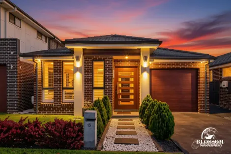 13 Woodbridge St, Marsden Park, NSW 2765