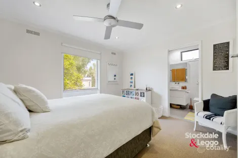 Property photo of 4 Garden Crescent Inverloch VIC 3996