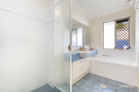 Property photo of 64 New Lindum Road Wynnum West QLD 4178