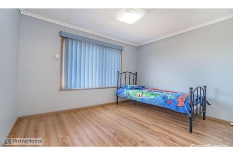 Property photo of 17 Paringa Boulevard Meadow Heights VIC 3048