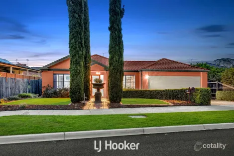 Property photo of 30 Eldershaw Drive Lynbrook VIC 3975