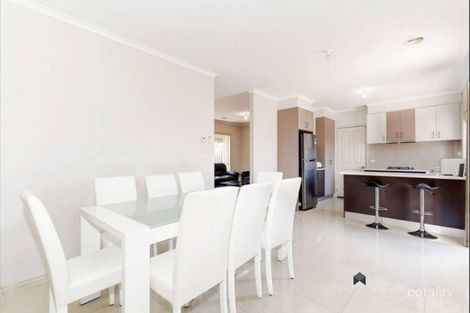 Property photo of 2/3 Saddle Wynd Truganina VIC 3029