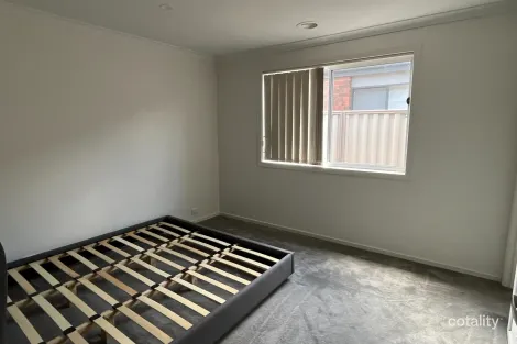 Property photo of 20 Bavaria Lane Pakenham VIC 3810