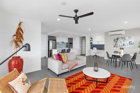 Property photo of 306/5 Bermagui Crescent Buddina QLD 4575