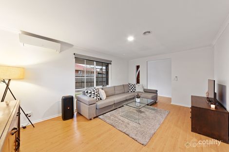 Property photo of 6 South Charles Court Cranbourne VIC 3977