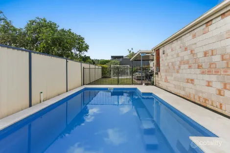 Property photo of 2 Cann Close Pacific Pines QLD 4211