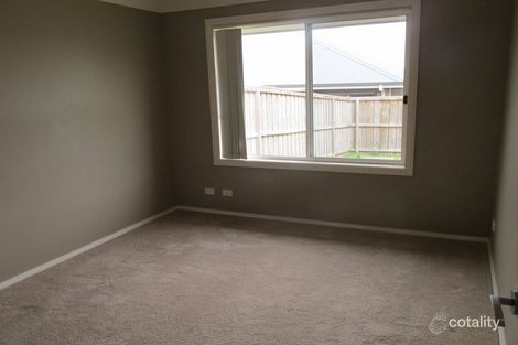 Property photo of 116 McKeachie Drive Aberglasslyn NSW 2320