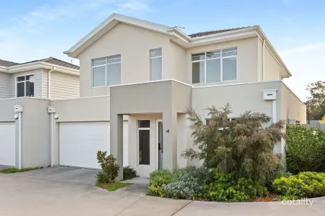 14 Oakwood Ct, Rosebud, VIC 3939