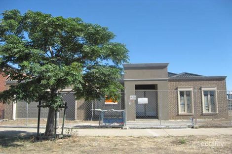 73 Robertsons Rd, Taylors Lakes, VIC 3038