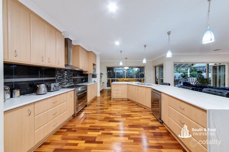Property photo of 19 Blandford Crescent Narre Warren South VIC 3805