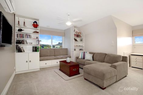 Property photo of 9 Clearwater Close Eltham VIC 3095