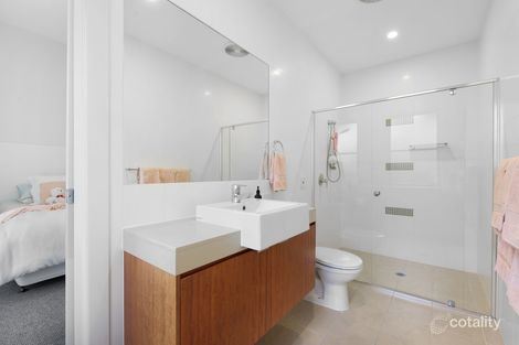 Property photo of 2244 The Parkway Hope Island QLD 4212