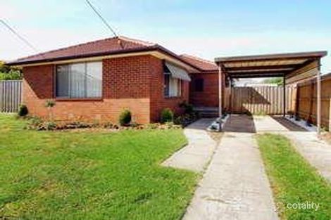 Property photo of 11 Oldfield Grove Gladstone Park VIC 3043