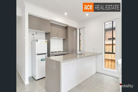 Property photo of 18 Cassinia Circuit Tarneit VIC 3029