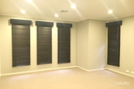 Property photo of 13 Winchcombe Way Cranbourne North VIC 3977