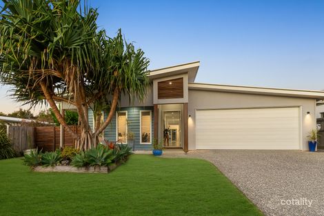 25 Surfrider Pl, Mudjimba, QLD 4564