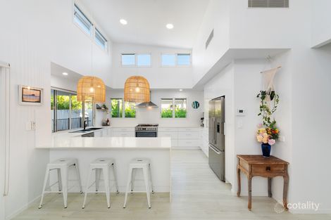 Property photo of 25 Surfrider Place Mudjimba QLD 4564