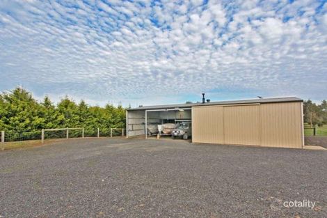 Property photo of 4 Pinehill Drive Pakenham VIC 3810