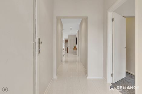 Property photo of 6 Sandhill Rise Point Cook VIC 3030