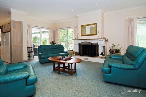 Property photo of 4 Messmate Rise Eltham North VIC 3095