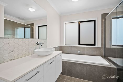 Property photo of 10 Ladhams Way Maddingley VIC 3340