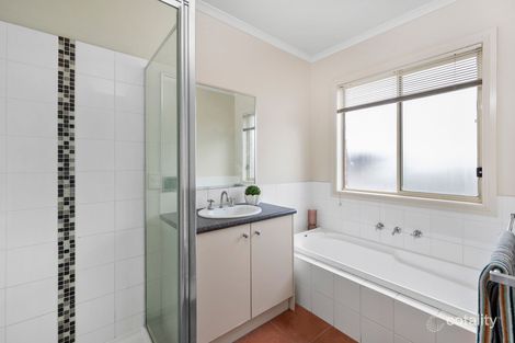 Property photo of 1/11-13 Roseview Way St Albans Park VIC 3219