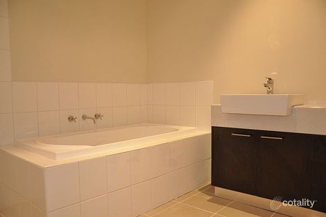 Property photo of 12 Farmhouse Boulevard Epping VIC 3076