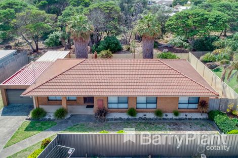 Property photo of 2/9 Chatfield Avenue Capel Sound VIC 3940