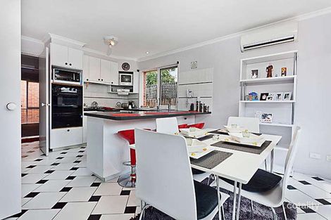 Property photo of 2/23 Burgess Street Bentleigh VIC 3204
