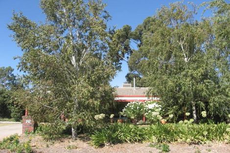 3 Scullin Cres, Hope Valley, SA 5090