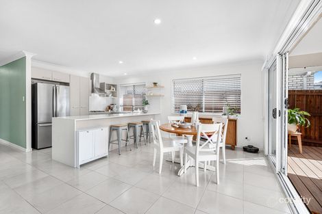 Property photo of 7A Coralie Avenue Wynnum West QLD 4178