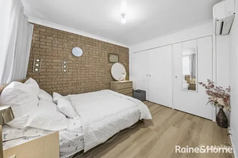 Property photo of 9 Campbell Close Minto NSW 2566