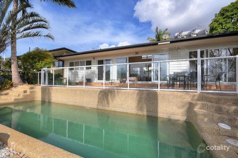 Property photo of 15 Poinciana Boulevard Broadbeach Waters QLD 4218