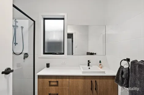 Property photo of 24 Pari Avenue Enfield SA 5085