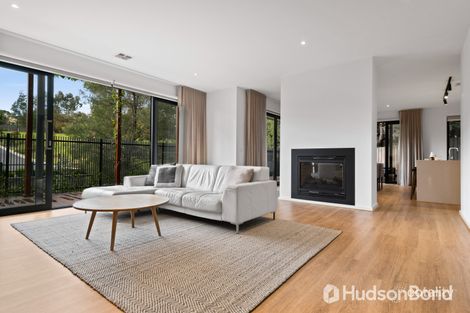 Property photo of 5 Furlong Lane Doncaster VIC 3108