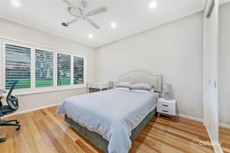 Property photo of 5 Taylor Place Pennant Hills NSW 2120