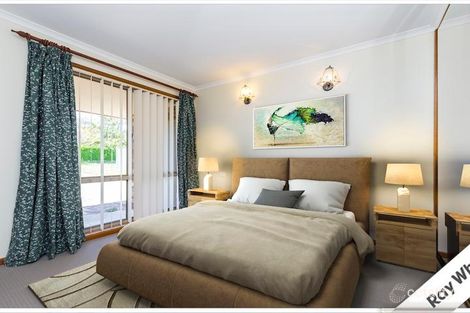 Property photo of 13 Franklin Court Jerrabomberra NSW 2619