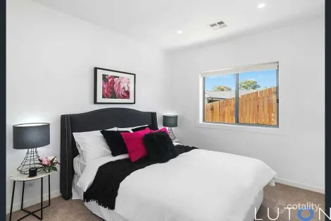 Property photo of 23 Raisbeck Rise Moncrieff ACT 2914