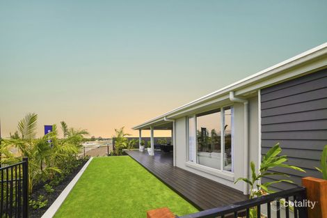 Property photo of 67 Spring Way Nikenbah QLD 4655