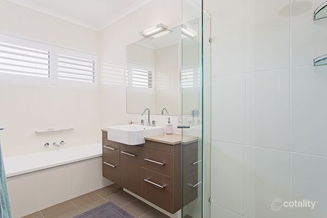 Property photo of 4/102 Windermere Road Hamilton QLD 4007