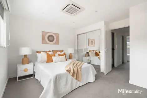 Property photo of 2/114 Maltravers Road Eaglemont VIC 3084