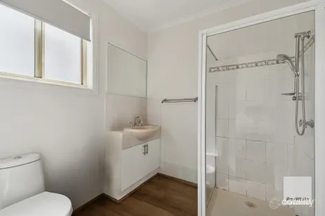 Property photo of 40 Bungarim Wynd Sydenham VIC 3037