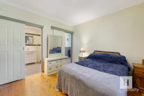 Property photo of 273 Tuggerawong Road Tuggerawong NSW 2259