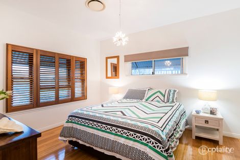 Property photo of 7 Halland Terrace Camp Hill QLD 4152