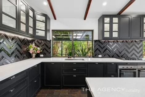 Property photo of 21 Dryandra Crescent Darlington WA 6070