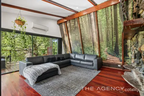 Property photo of 21 Dryandra Crescent Darlington WA 6070