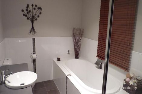 Property photo of 67 Station Street Porepunkah VIC 3740