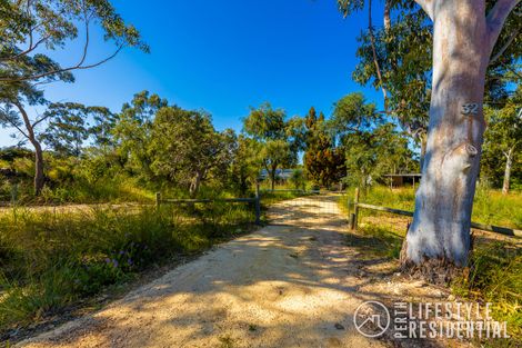 Property photo of 32 Wayeela Place Woodridge WA 6041