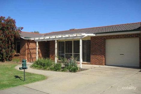 Property photo of 11 Bentley Place Wagga Wagga NSW 2650