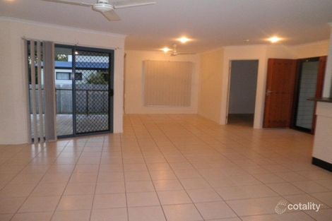 Property photo of 14 Seacove Court Eimeo QLD 4740
